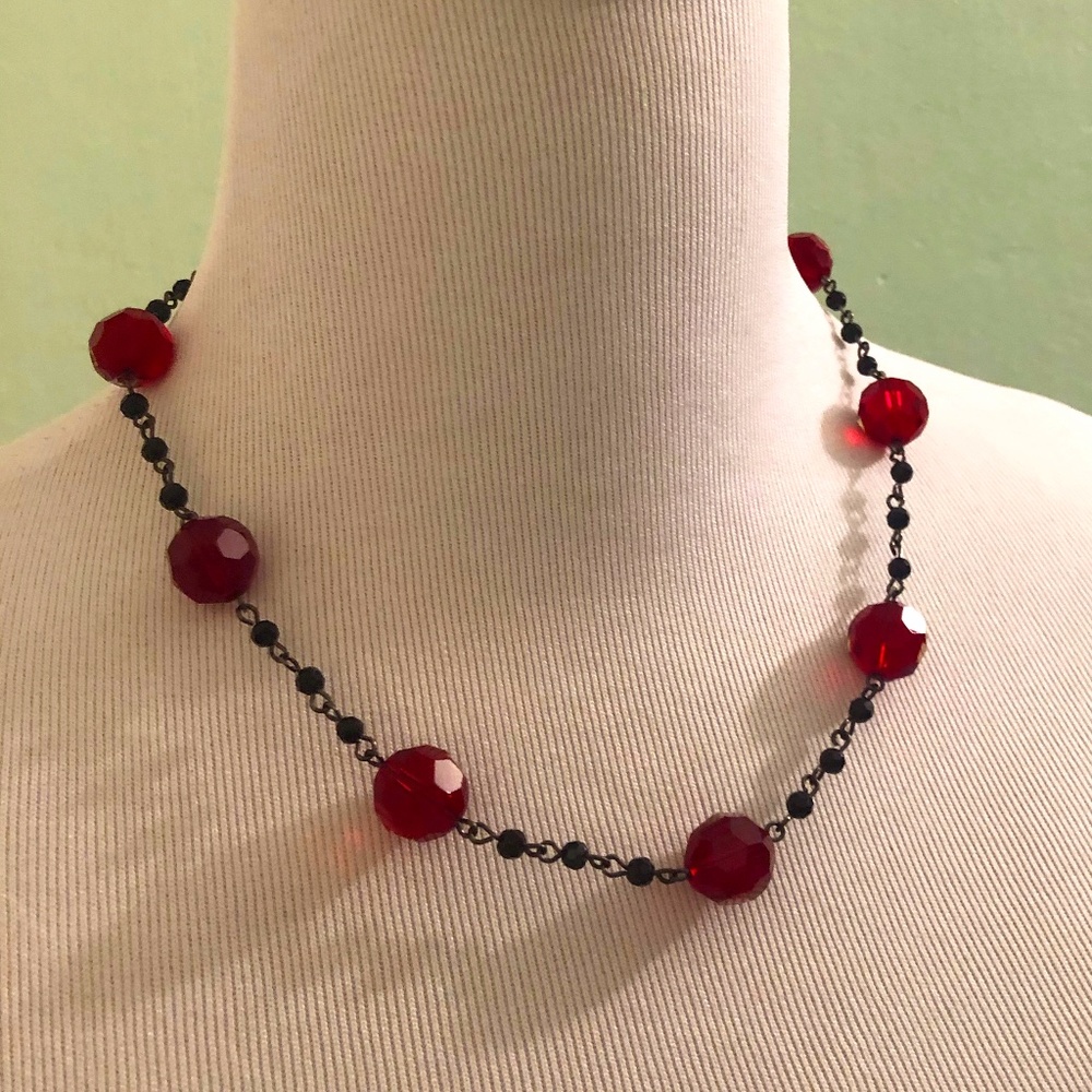 Vintage "garnet" necklace, glass beads